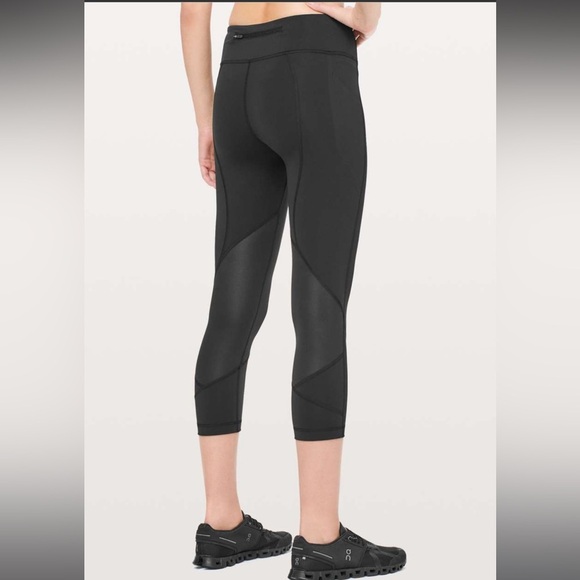 Lululemon Pace Rival Crop *Full-On Luxtreme 22" Size 4 - Picture 9 of 10